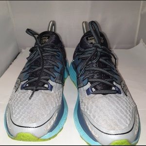 Saucony Triumph size 7